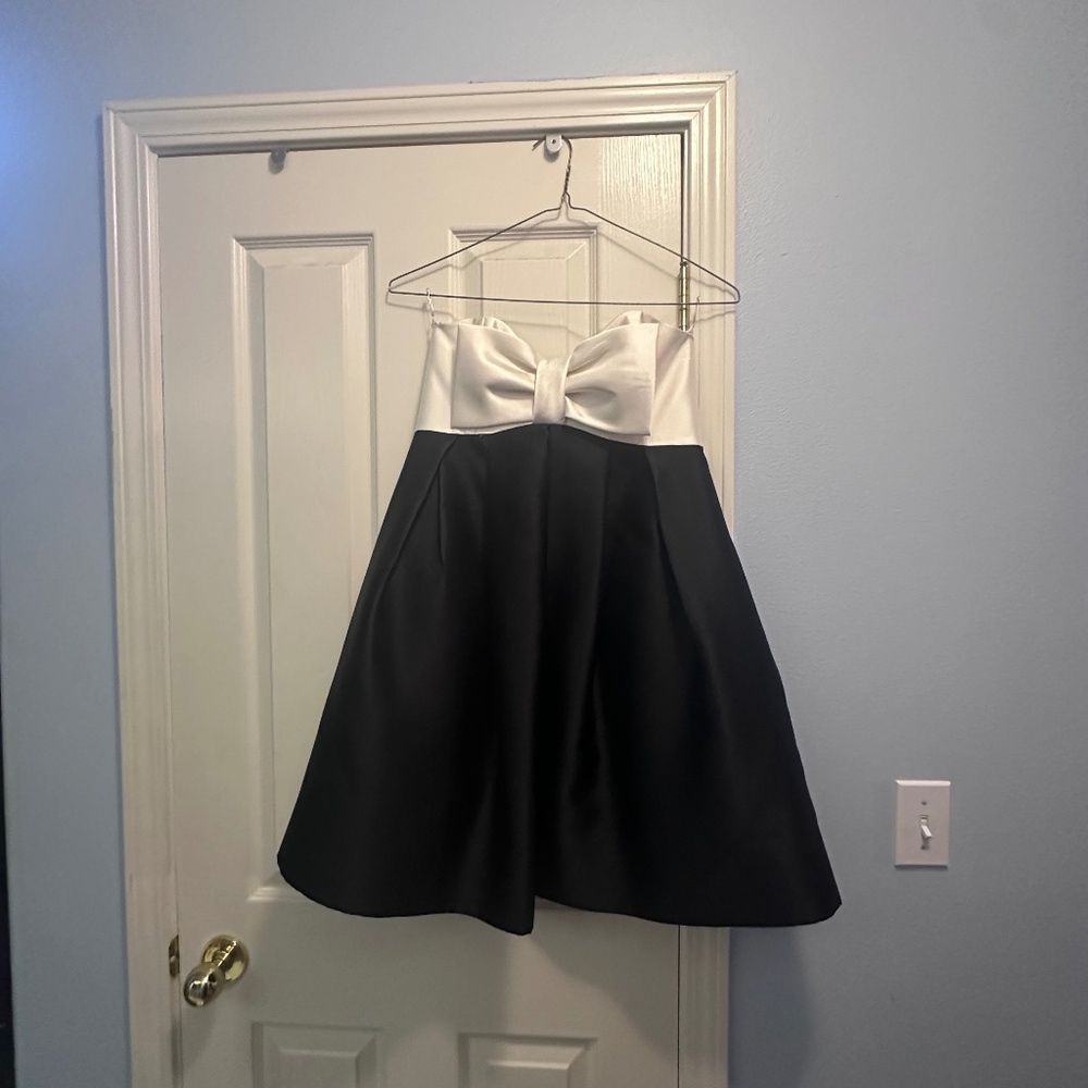 Black and White Strapless Dress with Bow Detail - Jill Stuart Size 6